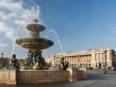 fountain in paris