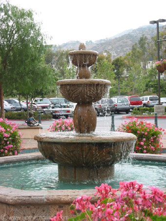 Malibu Colony Plaza fountain